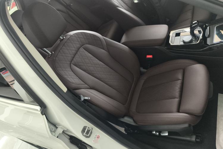 Used BMW X3 2022 Restyled xDrive25i M Sport Package Right Front Seat