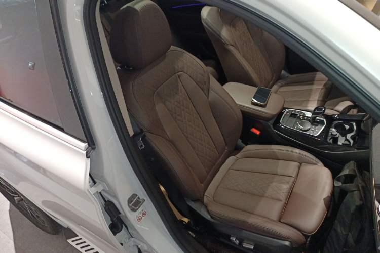 Used BMW X3 2022 Restyled xDrive25i M Sport Package Right Front Seat