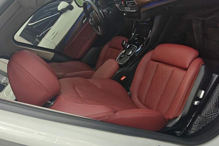 Used BMW X3 2022 Facelift xDrive30i Luxury Edition M Night Edition Package Right Front Seat