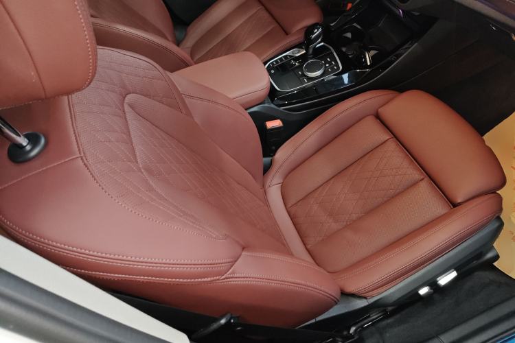 Used BMW X3 2022 Restyled xDrive25i M Sport Package Right Front Seat