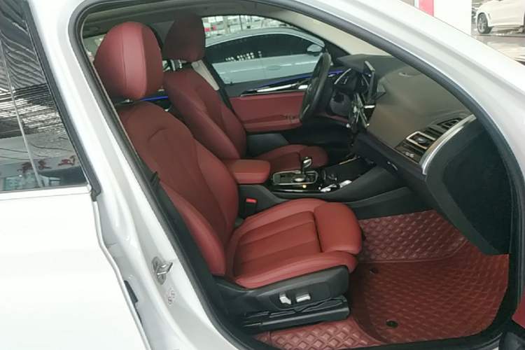 Used BMW X3 2022 Restyled xDrive25i M Sport Package Right Front Seat