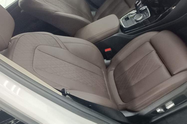 Used BMW X3 2022 Second Facelift xDrive30i Leading Edition M Night Sky Package Right Front Seat