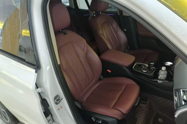 Used BMW X3 2022 Second Facelift xDrive30i Leading Edition M Night Sky Package Right Front Seat