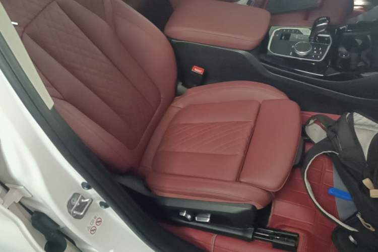 Used BMW X3 2022 Facelift xDrive30i Luxury Edition M Night Edition Package Right Front Seat