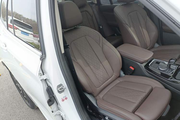Used BMW X3 2022 Restyled xDrive25i M Sport Package Right Front Seat
