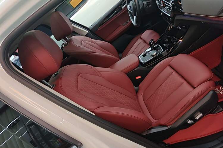 Used BMW X3 2022 Restyled xDrive25i M Sport Package Right Front Seat