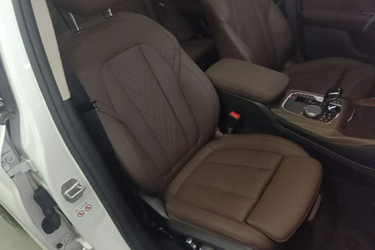 Used BMW X3 2022 Facelift xDrive30i Luxury Edition M Night Edition Package Right Front Seat