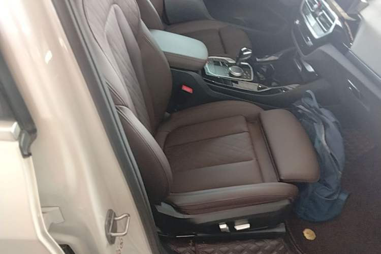 Used BMW X3 2022 Restyled xDrive25i M Sport Package Right Front Seat