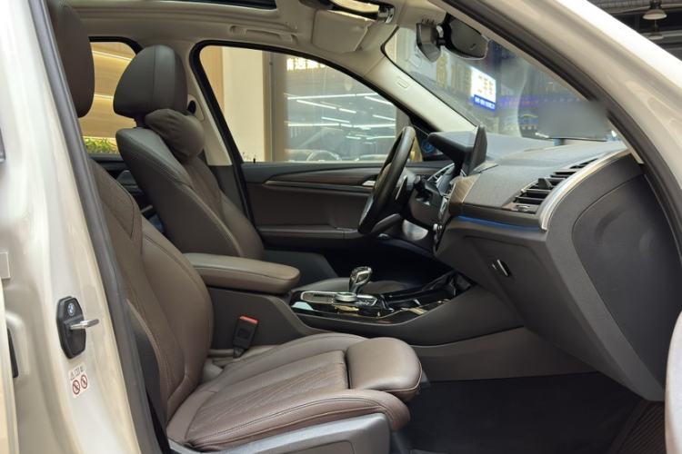 Used BMW X3 2022 xDrive30i Luxury Model M Night Sky Package Right Front Seat