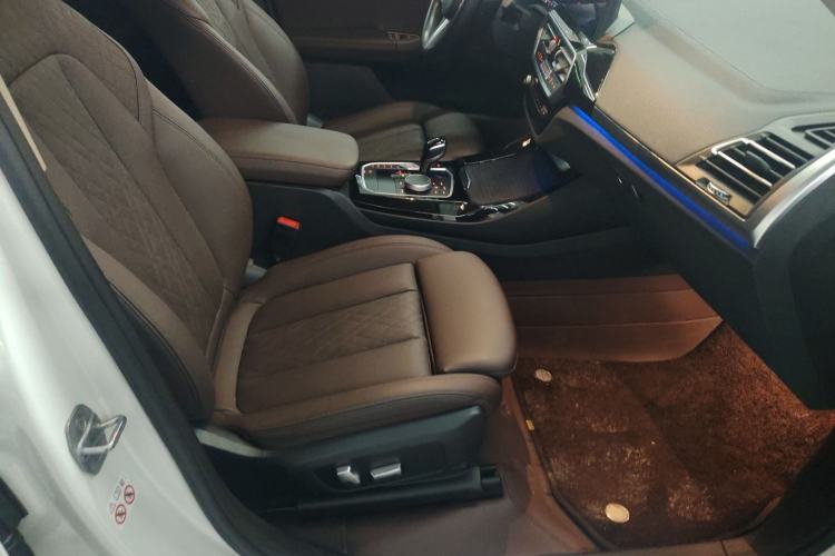 Used BMW X3 2022 Restyled xDrive25i M Sport Package Right Front Seat