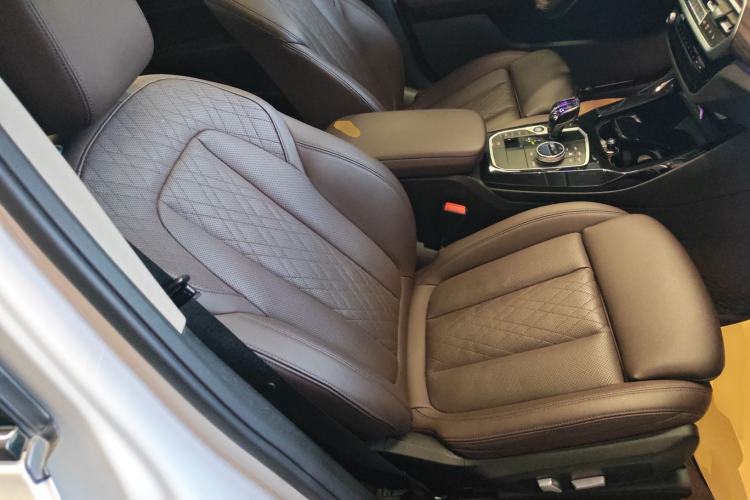 Used BMW X3 2022 xDrive30i Luxury Model M Night Sky Package Right Front Seat