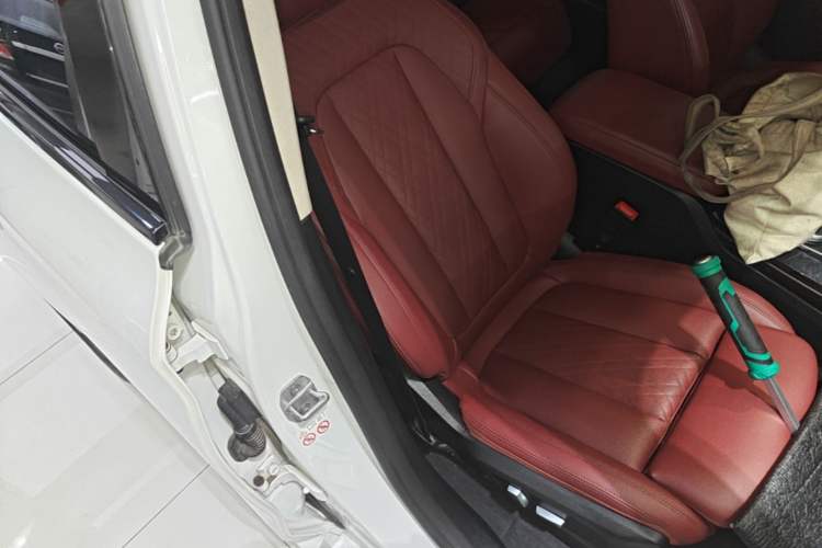 Used BMW X3 2022 xDrive30i Luxury Model M Night Sky Package Right Front Seat