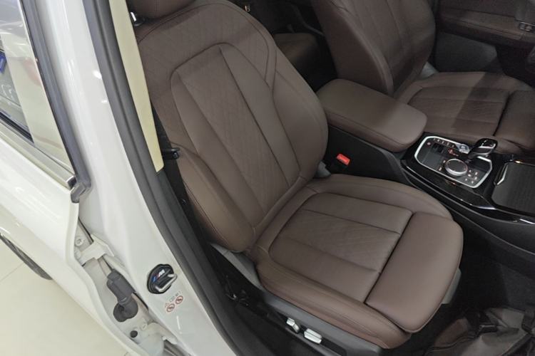 Used BMW X3 2022 Second Facelift xDrive30i Leading Edition M Night Sky Package Right Front Seat