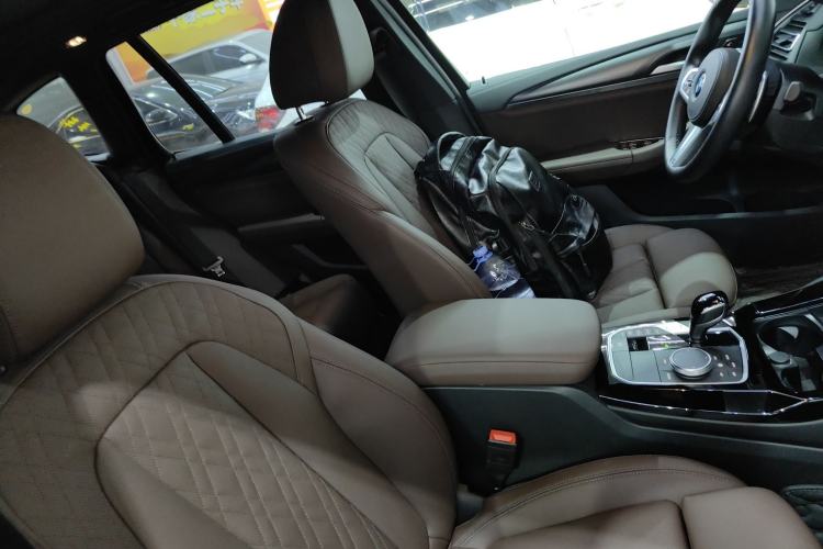 Used BMW X3 2022 xDrive30i Luxury Edition M Night Sky Package Right Front Seat