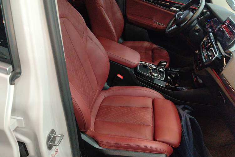 Used BMW X3 2022 xDrive25i M Sport Package Right Front Seat
