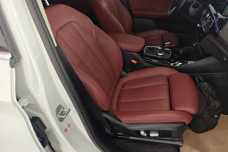 Used BMW X3 2022 Restyled xDrive25i M Sport Package Right Front Seat