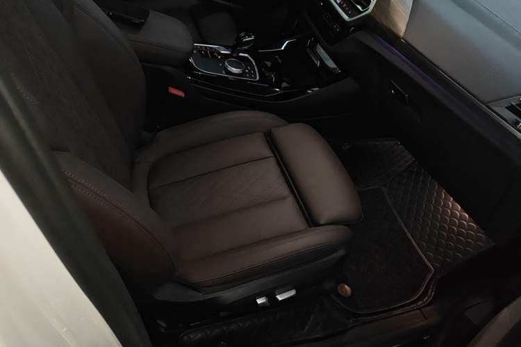 Used BMW X3 2022 xDrive30i Luxury Model M Night Sky Package Right Front Seat