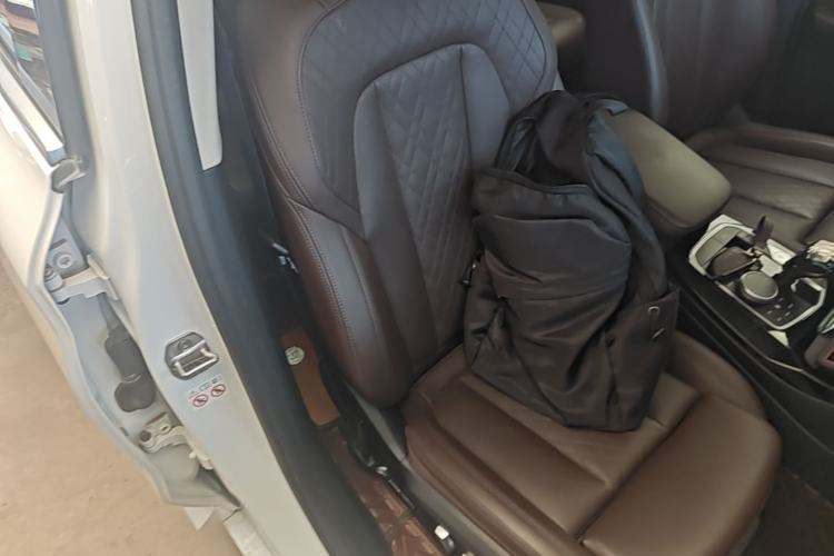 Used BMW X3 2022 xDrive25i M Sport Package Right Front Seat