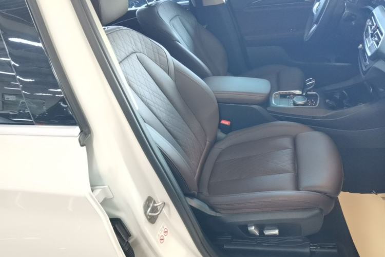 Used BMW X3 2022 Restyled xDrive25i M Sport Package Right Front Seat