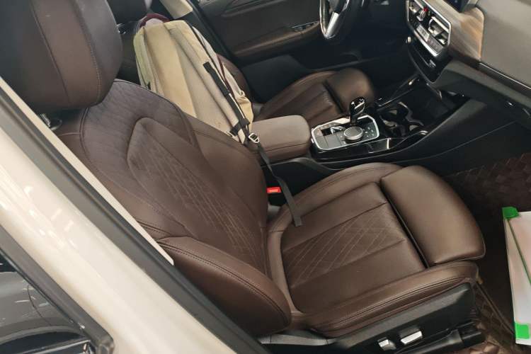 Used BMW X3 2022 Facelift xDrive30i Luxury Edition M Night Edition Package Right Front Seat