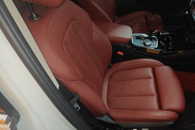 Used BMW X3 2022 Restyled xDrive25i M Sport Package Right Front Seat