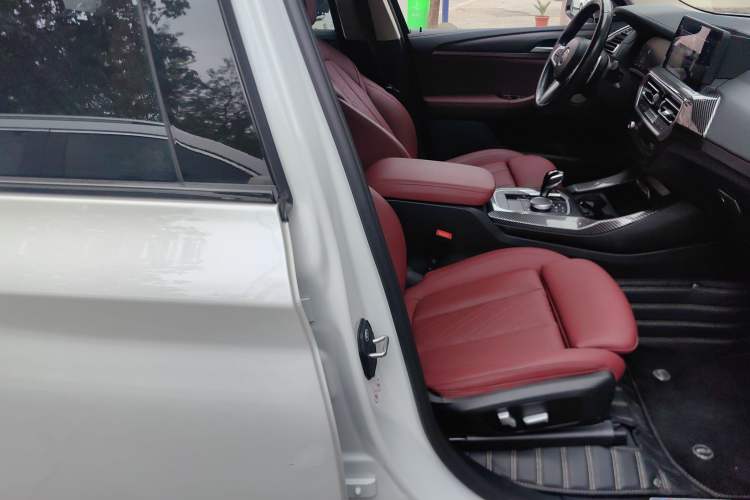 Used BMW X3 2022 xDrive30i Luxury Model M Night Sky Package Right Front Seat