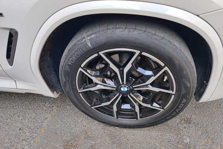 Used BMW X3 2022 Restyled xDrive25i M Sport Package Right Front Wheel Hub