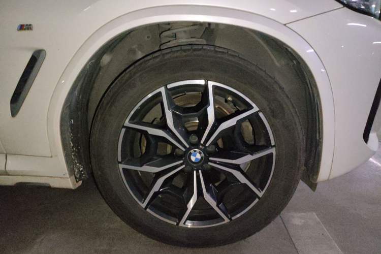 Used BMW X3 2022 xDrive25i M Sport Package Right Front Wheel Hub