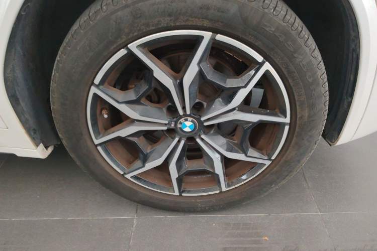 Used BMW X3 2022 Restyled xDrive25i M Sport Package Right Front Wheel Hub