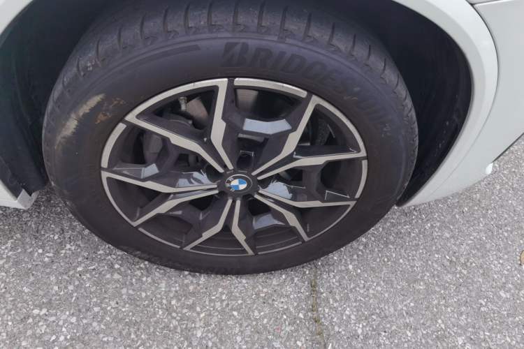 Used BMW X3 2022 xDrive25i M Sport Package Right Front Wheel Hub