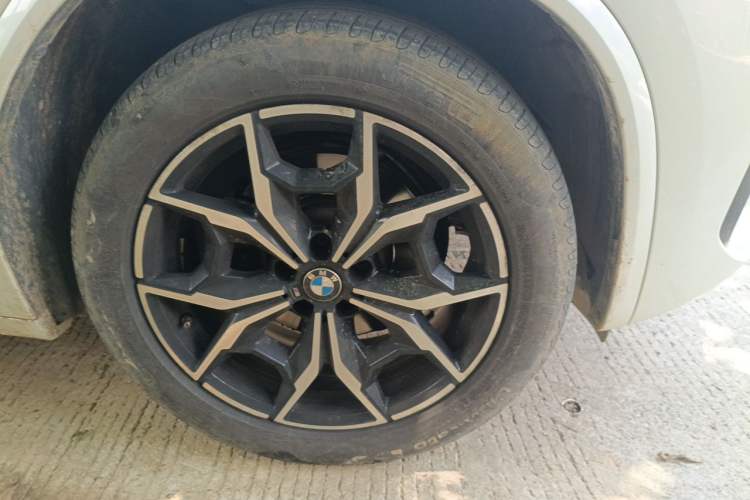 Used BMW X3 2022 Restyled xDrive25i M Sport Package Right Front Wheel Hub