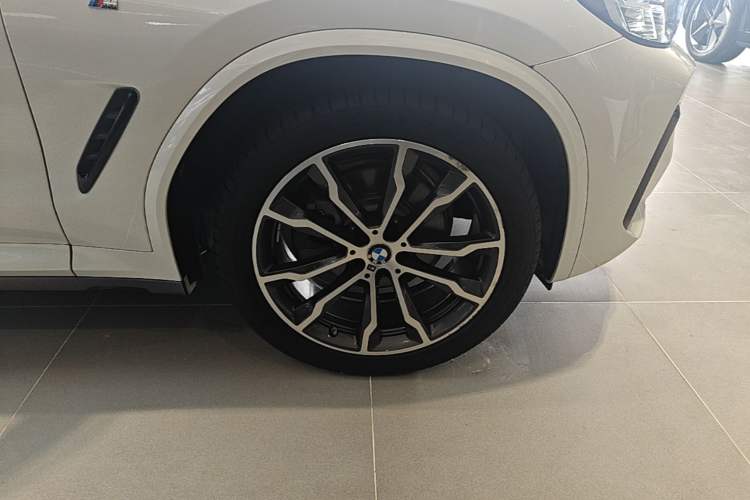 Used BMW X3 2022 xDrive30i Luxury Model M Night Sky Package Right Front Wheel Hub