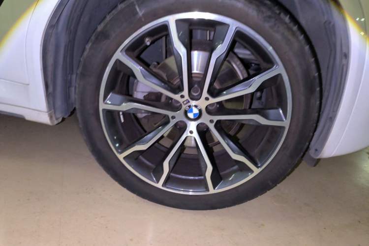 Used BMW X3 2022 xDrive30i Luxury Model M Night Sky Package Right Front Wheel Hub