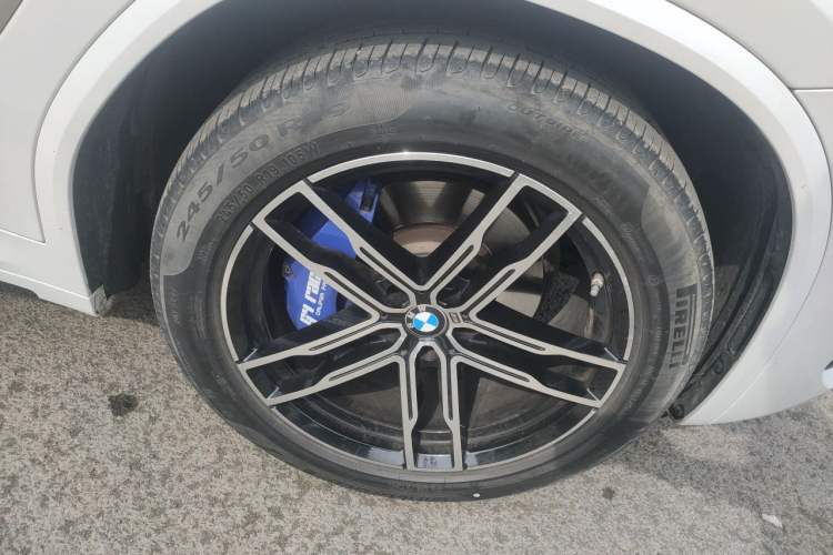 Used BMW X3 2022 xDrive25i M Sport Package Right Front Wheel Hub