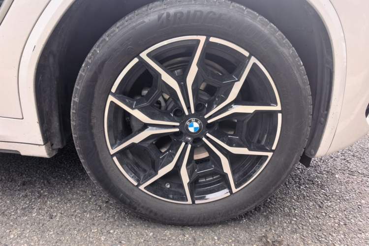 Used BMW X3 2022 xDrive25i M Sport Package Right Front Wheel Hub