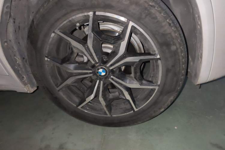 Used BMW X3 2022 Restyled xDrive25i M Sport Package Right Front Wheel Hub
