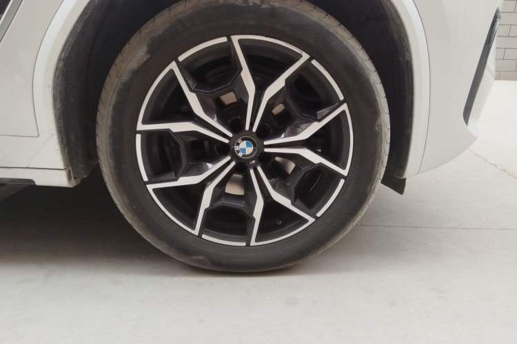 Used BMW X3 2022 Restyled xDrive25i M Sport Package Right Front Wheel Hub