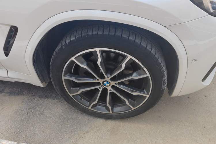 Used BMW X3 2022 Facelift xDrive30i Luxury Edition M Night Edition Package Right Front Wheel Hub