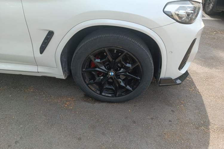 Used BMW X3 2022 xDrive25i M Sport Package Right Front Wheel Hub
