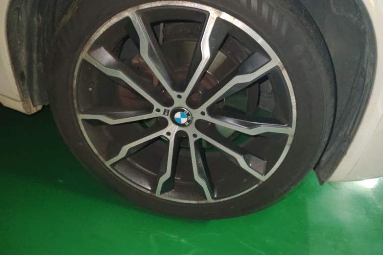 Used BMW X3 2022 xDrive30i Luxury Model M Night Sky Package Right Front Wheel Hub