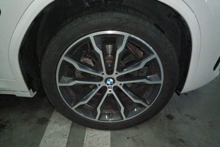 Used BMW X3 2022 xDrive30i Luxury Model M Night Sky Package Right Front Wheel Hub