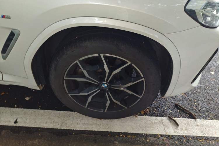 Used BMW X3 2022 xDrive25i M Sport Package Right Front Wheel Hub