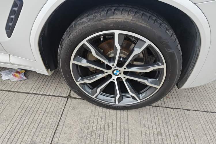 Used BMW X3 2022 xDrive30i Luxury Model M Night Sky Package Right Front Wheel Hub
