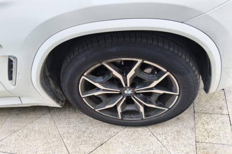 Used BMW X3 2022 xDrive25i M Sport Package Right Front Wheel Hub