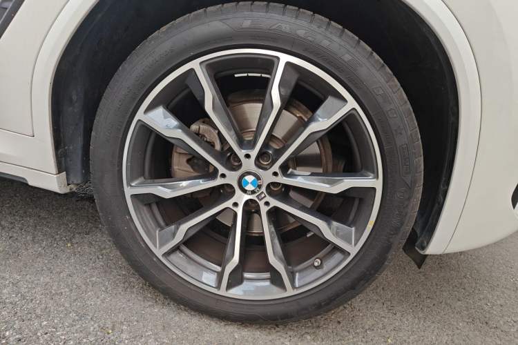 Used BMW X3 2022 xDrive30i Luxury Model M Night Sky Package Right Front Wheel Hub