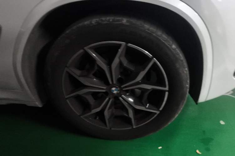Used BMW X3 2022 Restyled xDrive25i M Sport Package Right Front Wheel Hub
