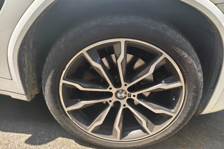 Used BMW X3 2022 Facelift xDrive30i Luxury Edition M Night Edition Package Right Front Wheel Hub