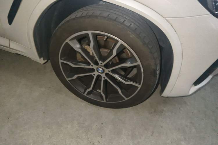 Used BMW X3 2022 Facelift xDrive30i Luxury Edition M Night Edition Package Right Front Wheel Hub