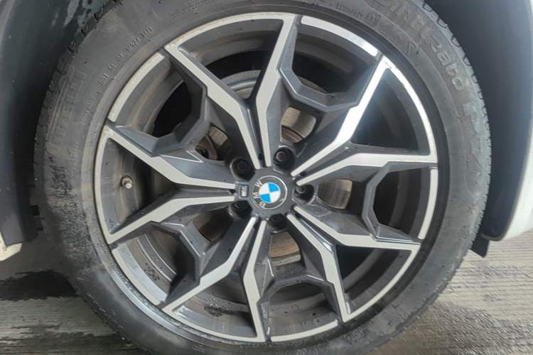 Used BMW X3 2022 xDrive25i M Sport Package Right Front Wheel Hub