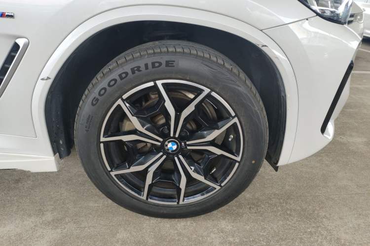 Used BMW X3 2022 xDrive25i M Sport Package Right Front Wheel Hub